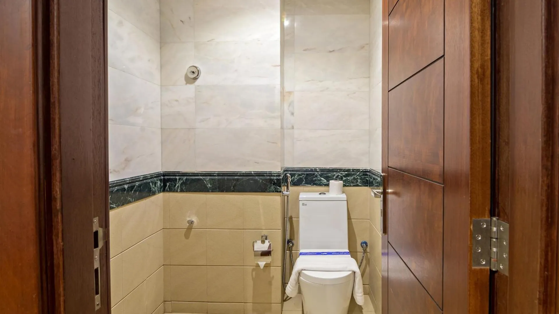 Jiwar Almasi Hotel Jeddah